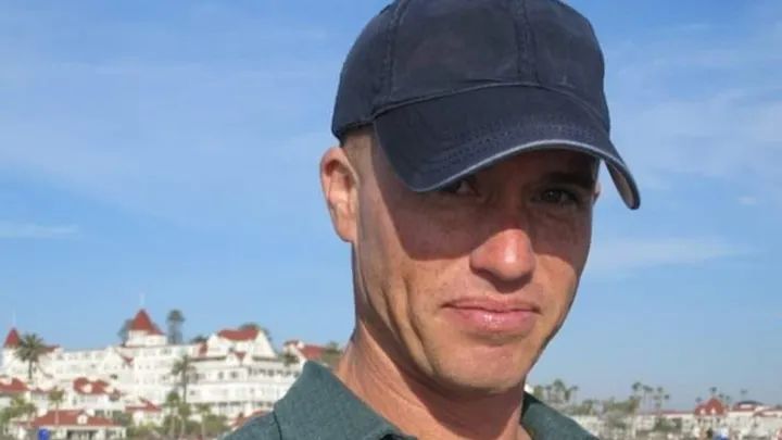 Jared Ecton Linkedin - Download Classic Gradient Photo | Full HD