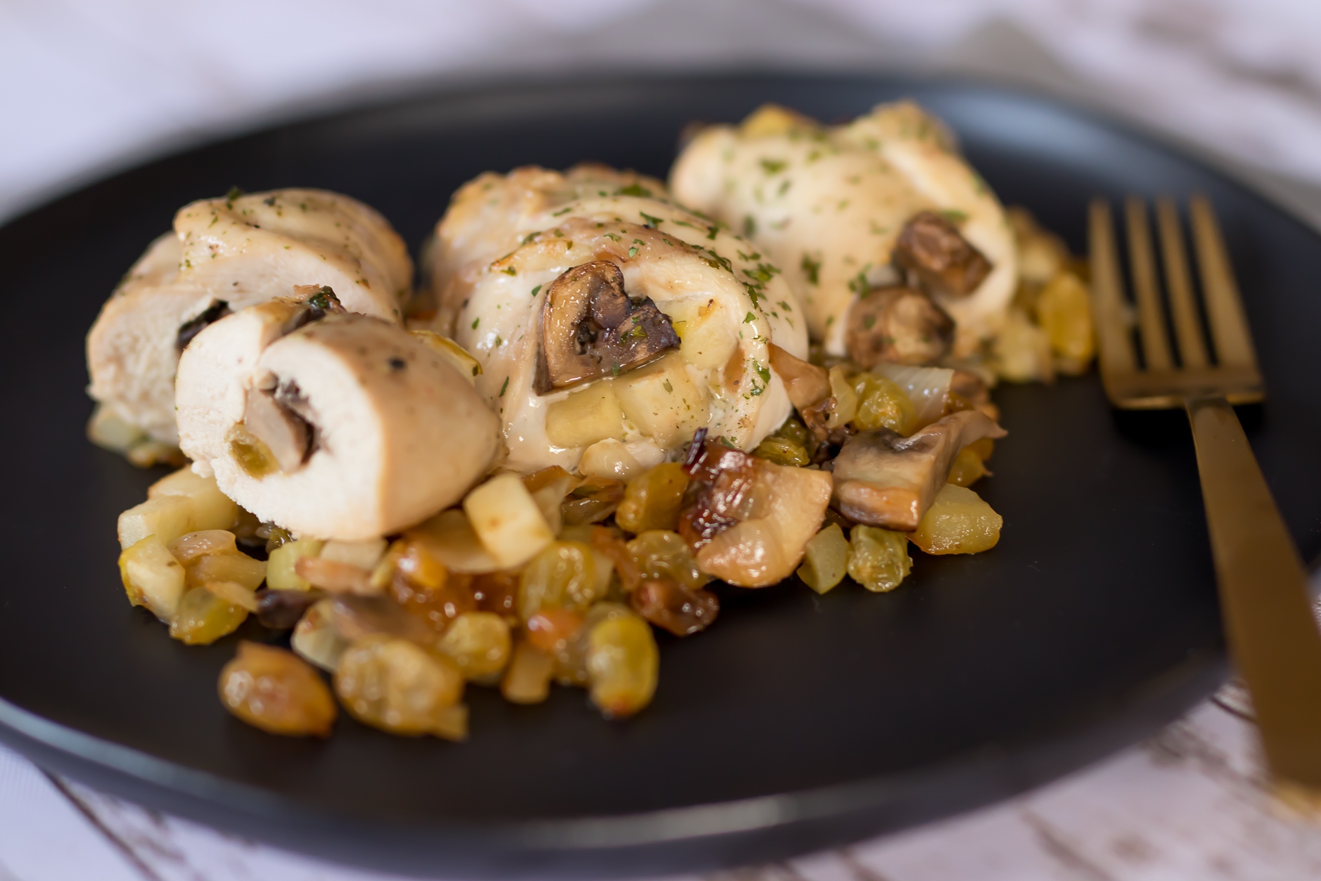 Apple and raisin stuffing