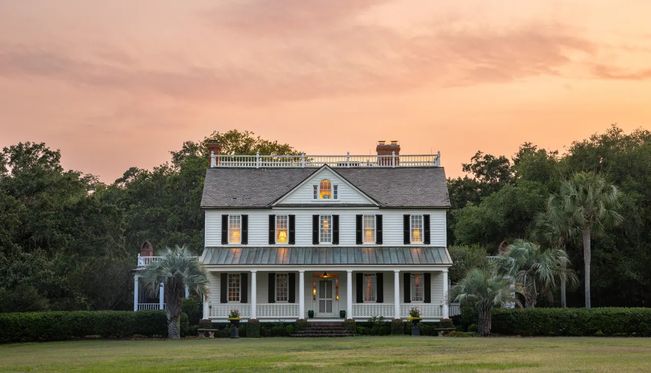 Southern plantation farmhouse