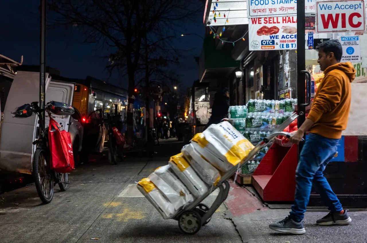 Fool’s gold: The U.S. trade deficit isn’t actually falling due to tariffs. It’s still near a record high.