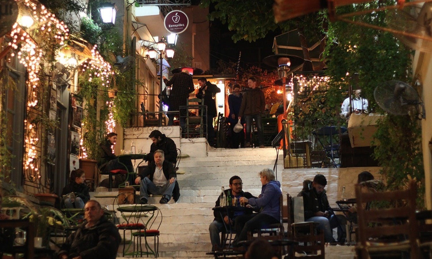 Looking to see some incredible sights from the comfort of a train? Athens Evening Highlights Tour With Meze Dinner Musement