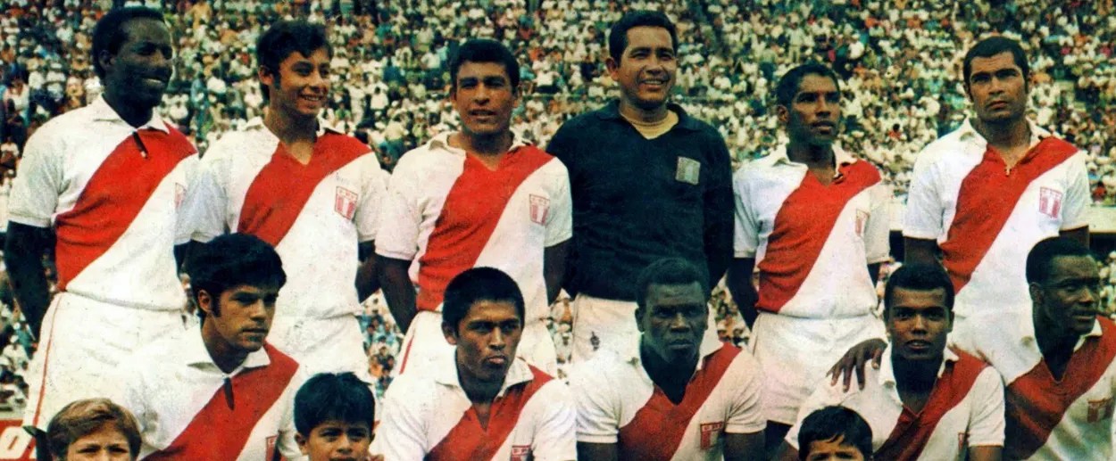 Always being red and white, it is meant to emulate the design of the peruvian flag. Were These Peru Kits the Best World Cup Uniform Ever? | The New Republic