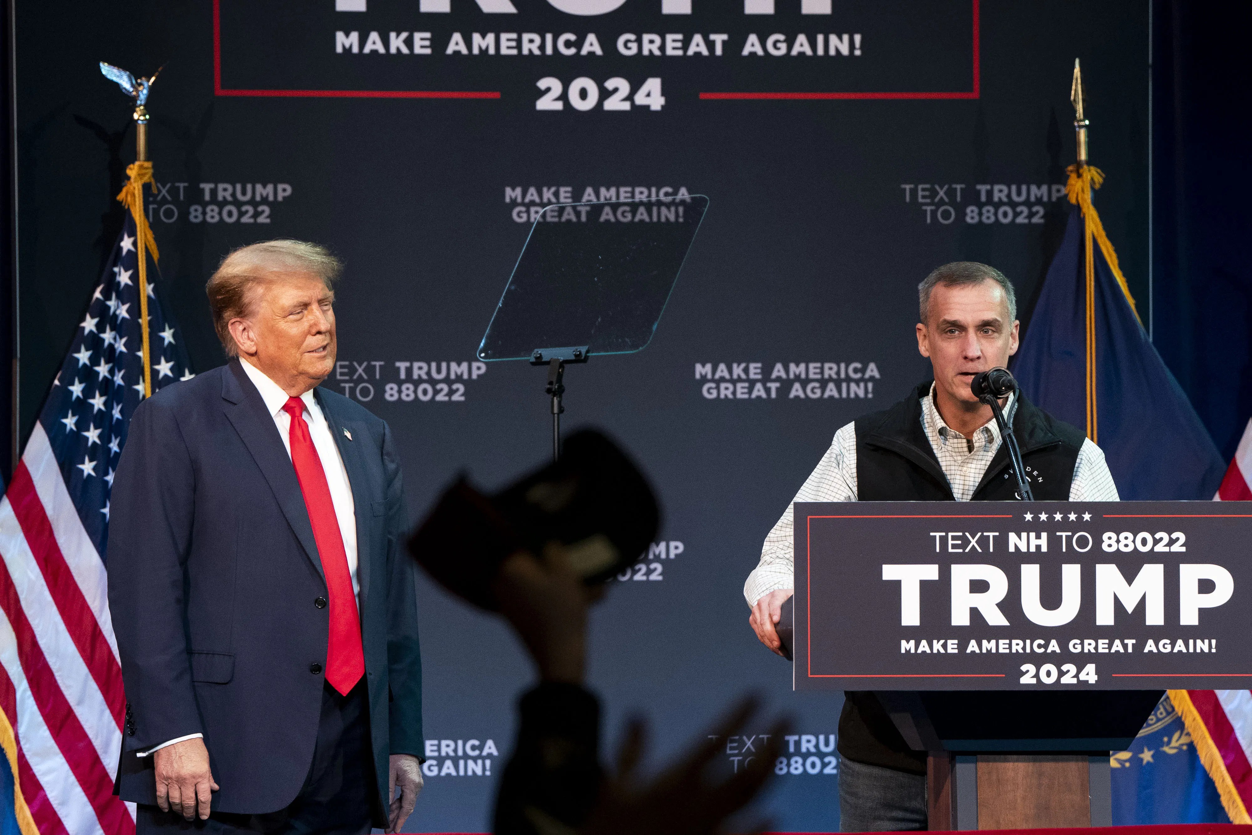 Panicking Trump Brings Surprising Figure Back on His Campaign Team