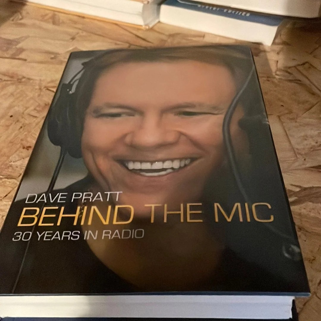 Dave Pratt Books - Artistic High Resolution Light Images | Free Download