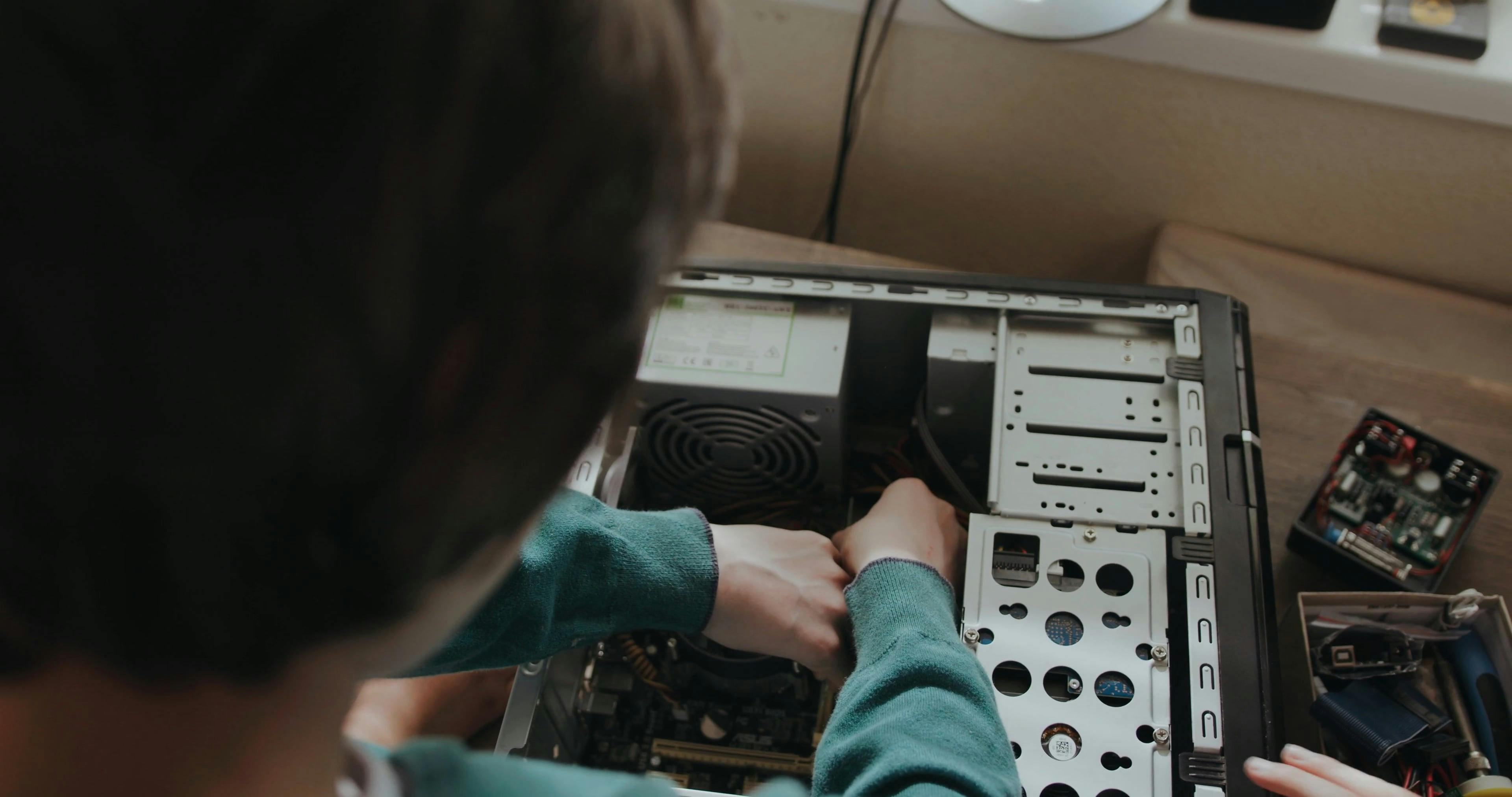 Close Up Footage Of An Electronic Circuit Board Free Stock Video