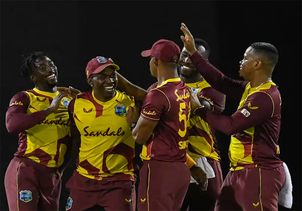 Australia lost the final 6 wickets for 19 runs,West Indies winning - Vimarsana News