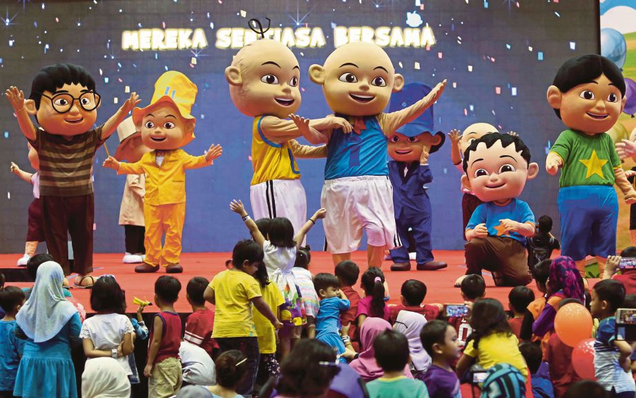 Bring your kids to play traditional games with upin & ipin at this fun