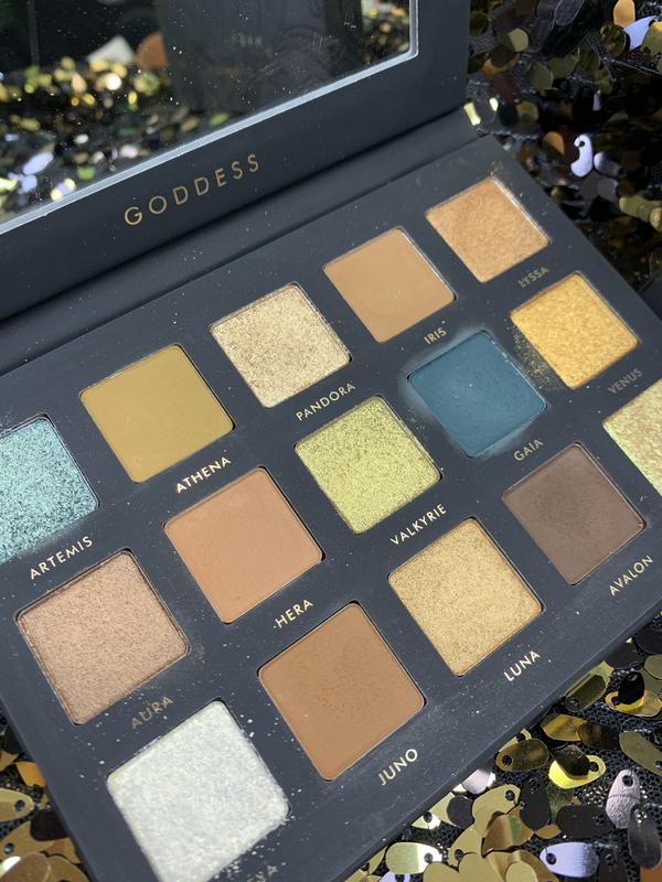 Palette is small and very travel friendly. Paletka Tenej Alter Ego Goddess Cena 650 Grn V Kataloge Paletki Tenej Kupit Tovary Dlya Krasoty I Zdorovya Po Dostupnoj Cene Na Shafe Ukraina 53795274