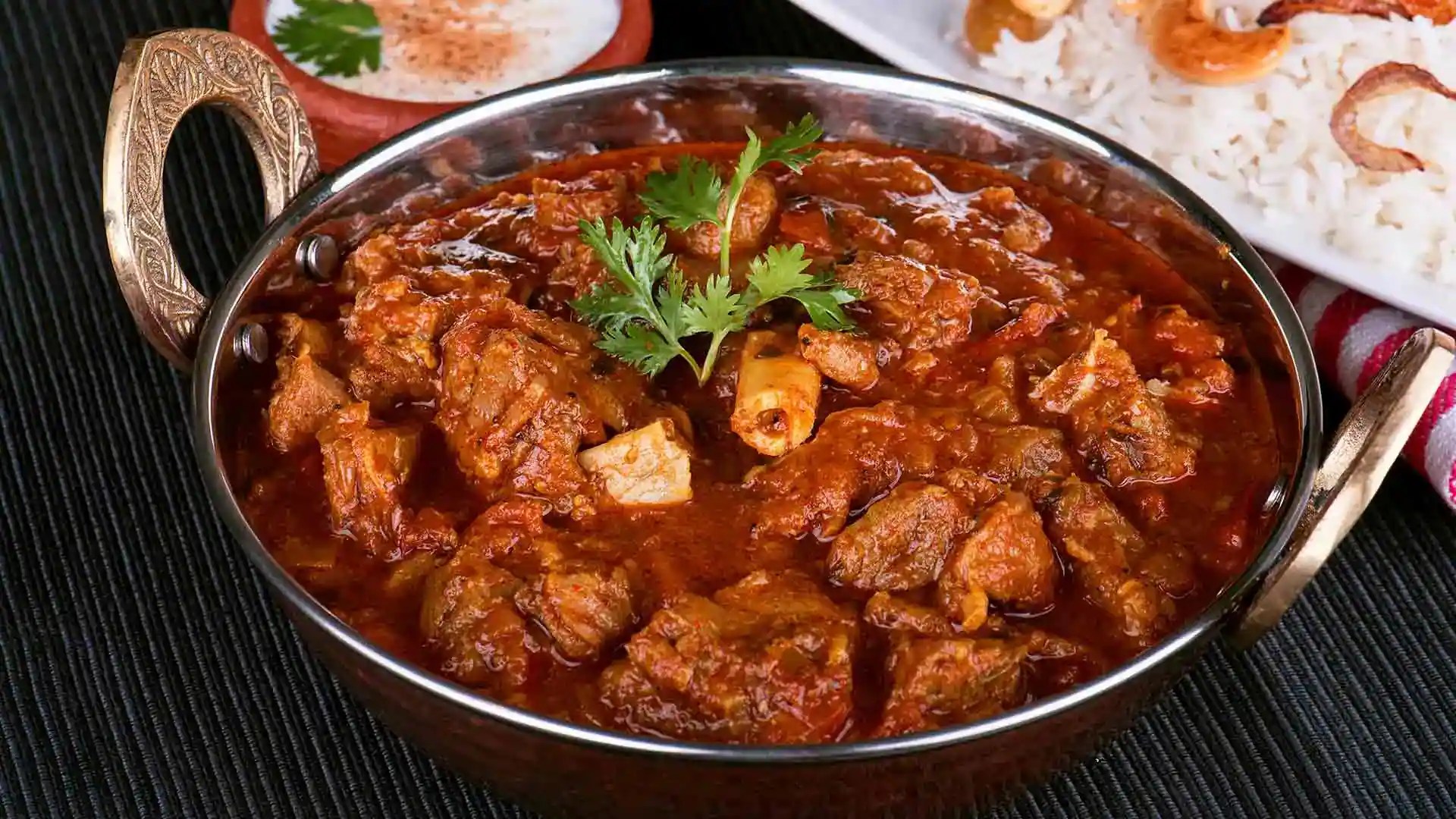Kerala Spicy Fish Curry The Fish Curry Here Is Also Referred To As The Toddy Shop Fish Curry Shappile Meen Cur Fish Curry Cooking Recipes Indian Food Recipes CLICK or TAP here for FULL RECIPE Bhuna Pasanda Recipe.