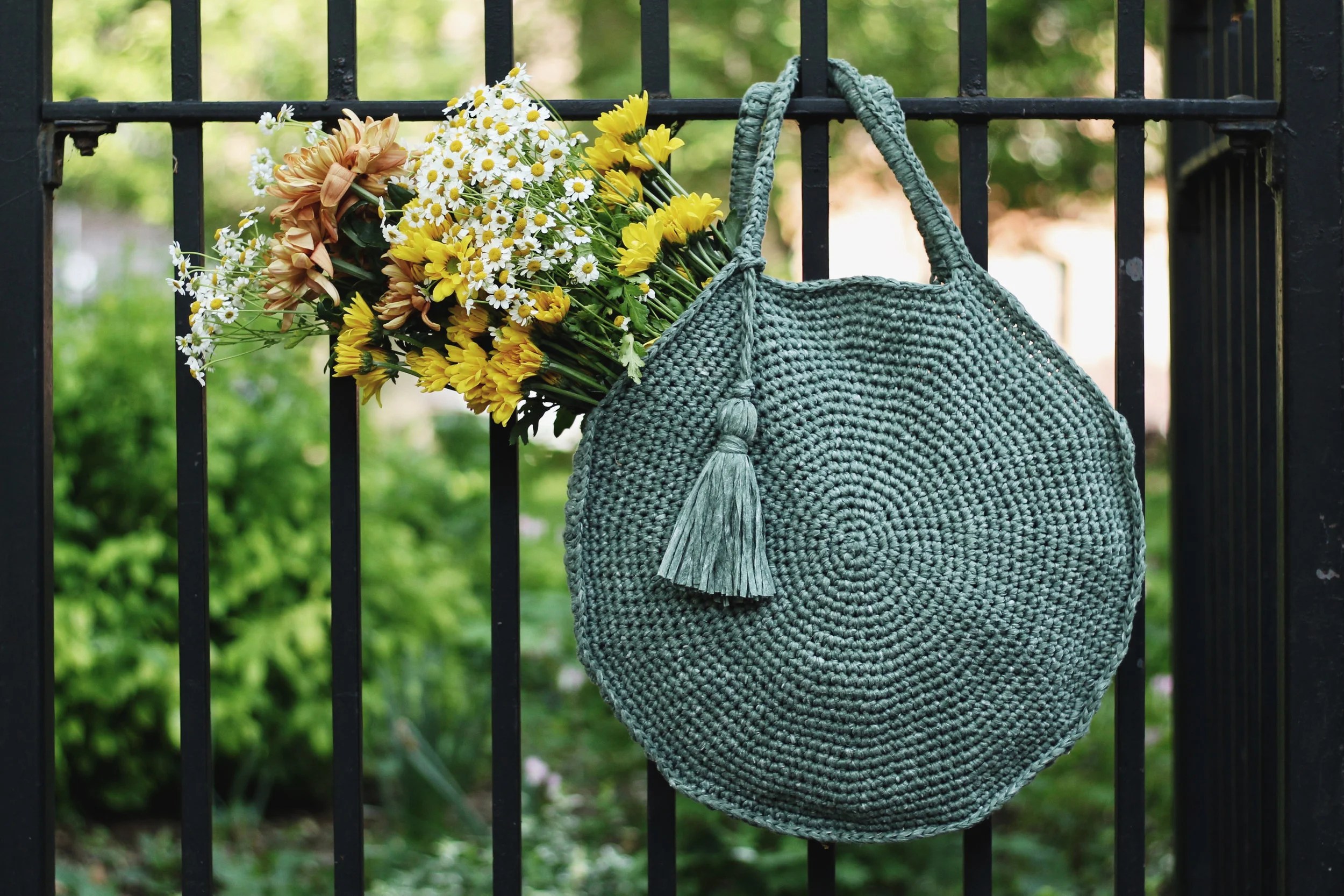 Capri Circle Bag Free Crochet Pattern Two Of Wands