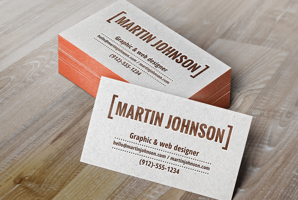 Il y a mille et une façon de présenter le design d'une carte de visite, le tout est de choisir le bon mockup qui mettra en valeur votre . 20 Mockups De Cartes De Visites Gratuits Pour La Rentree Blog Tuto Com