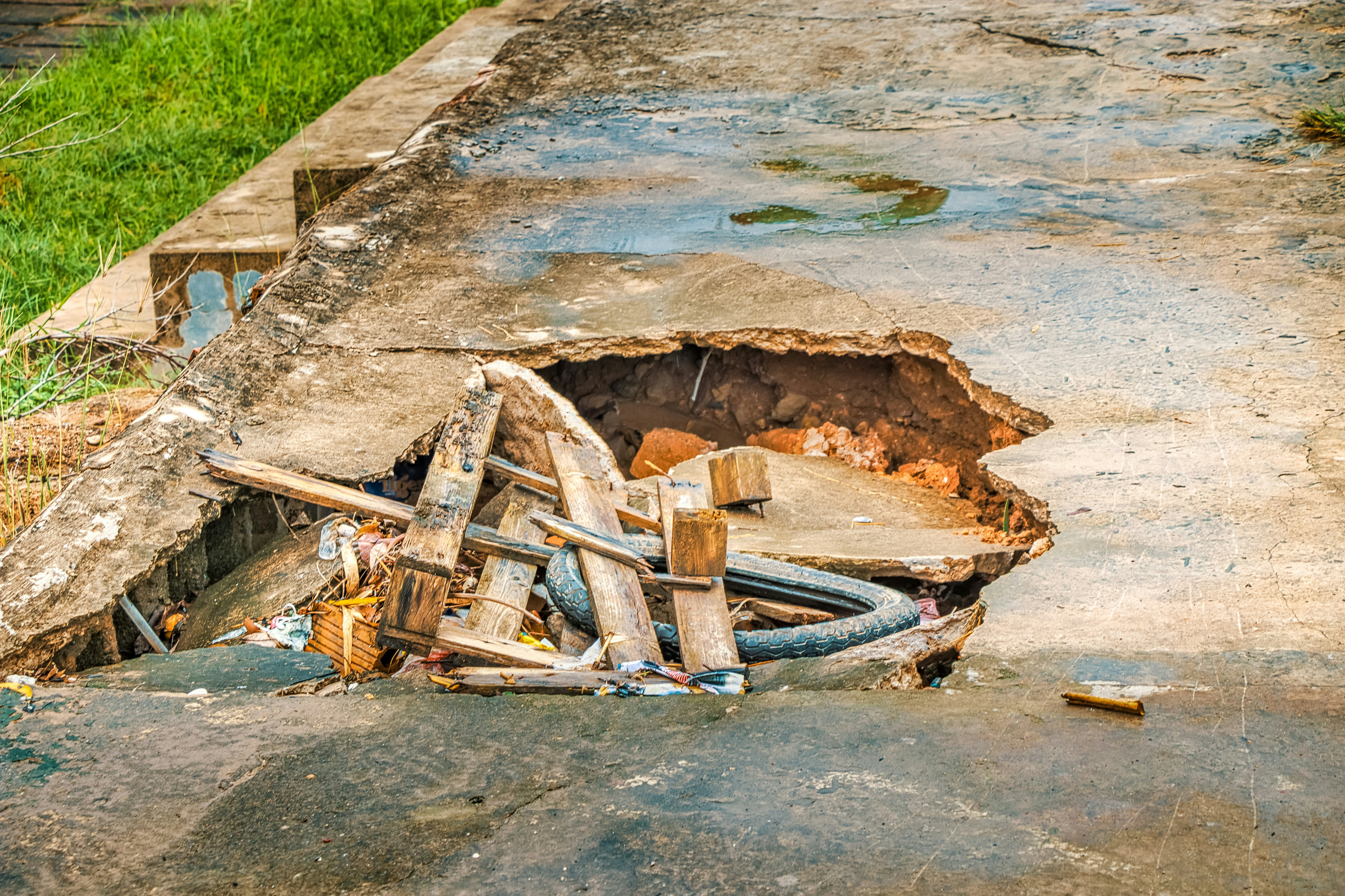 6 Long-Term Costs of Ignoring Downspout Repairs
