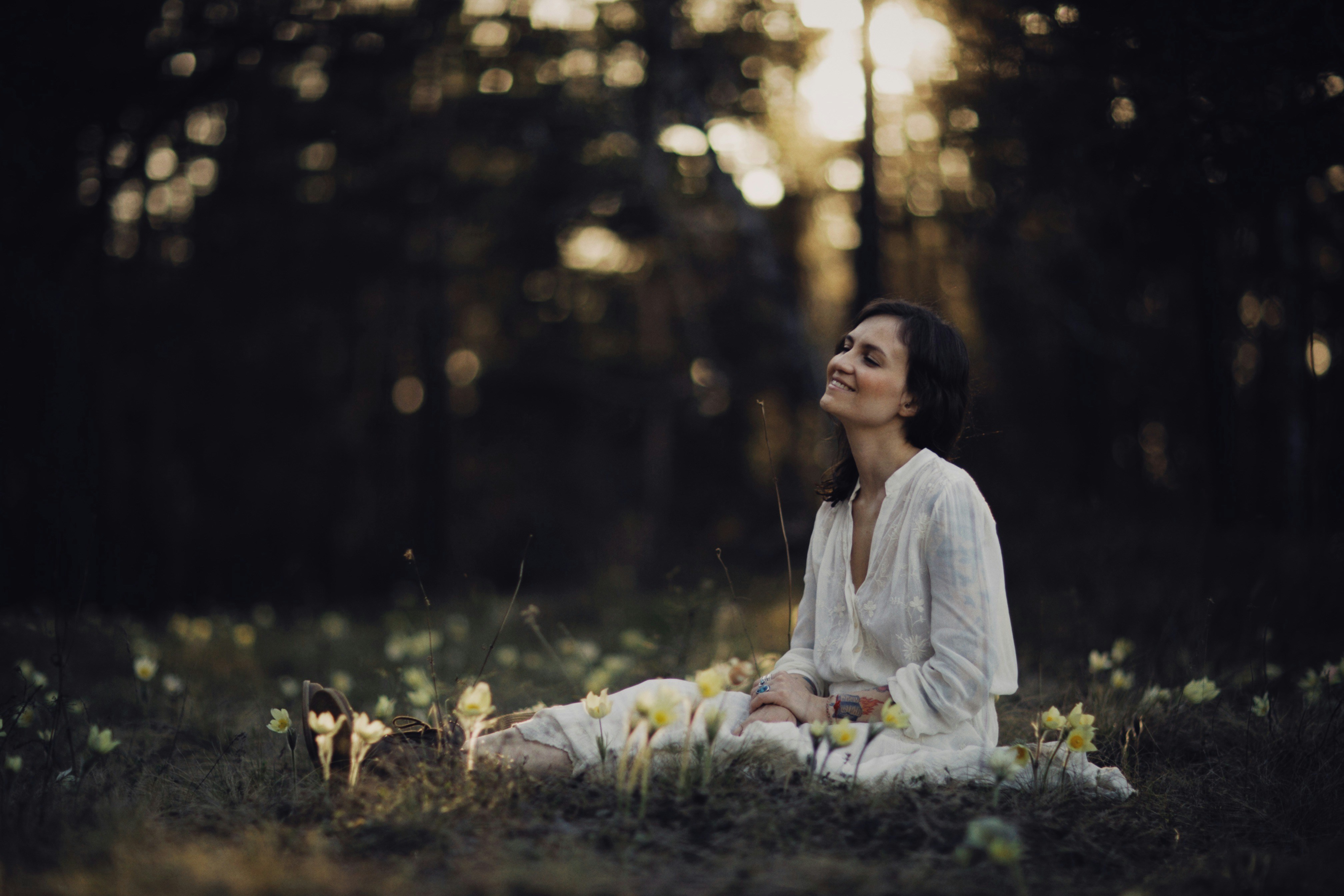 9 Journal Therapy Techniques for Emotional Healing in Holistic Care
