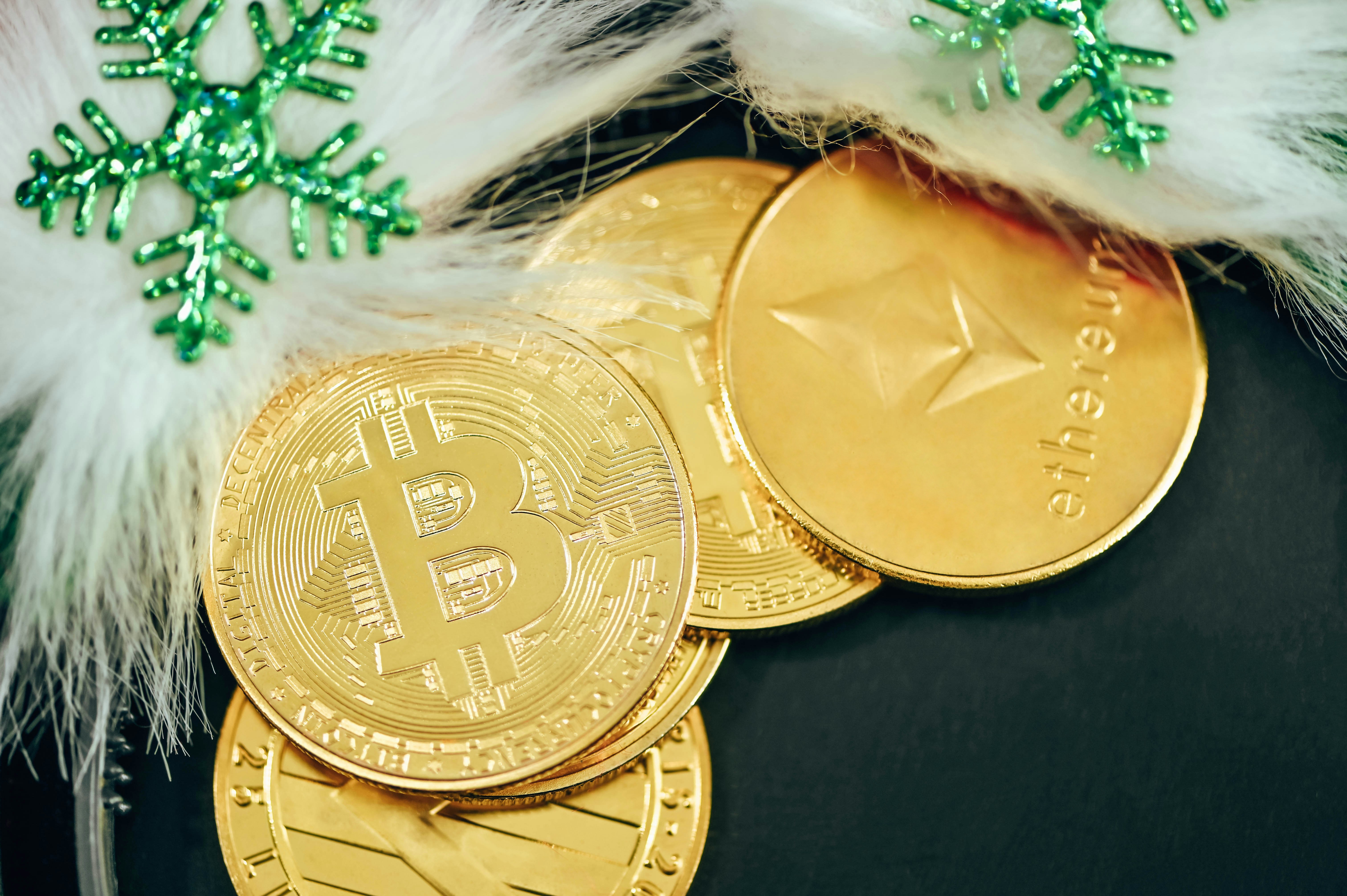 Bitcoin (BTC) logra ingresos por .000 millones y ethereum (ETH) registra compras institucionales