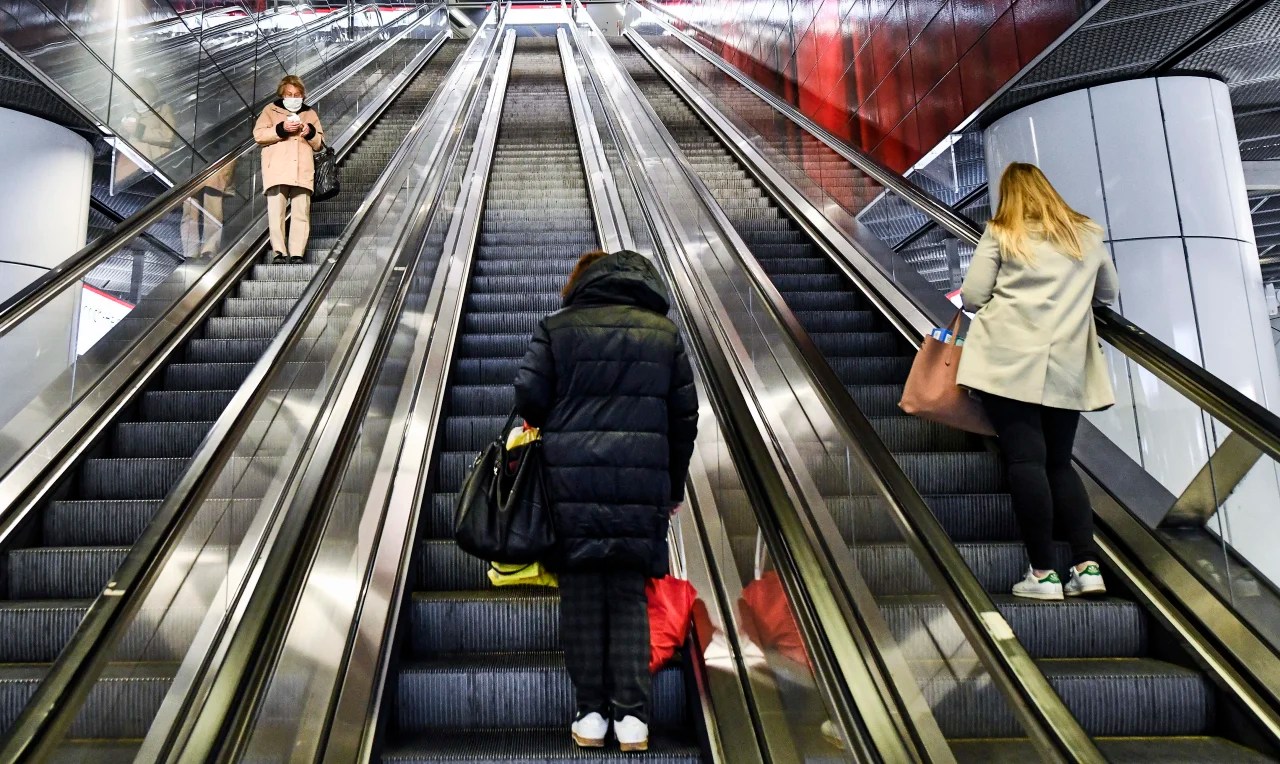 If insurance does not cover a test, the cost is $135; How To Practice Social Distancing As The Coronavirus Spreads Wsj