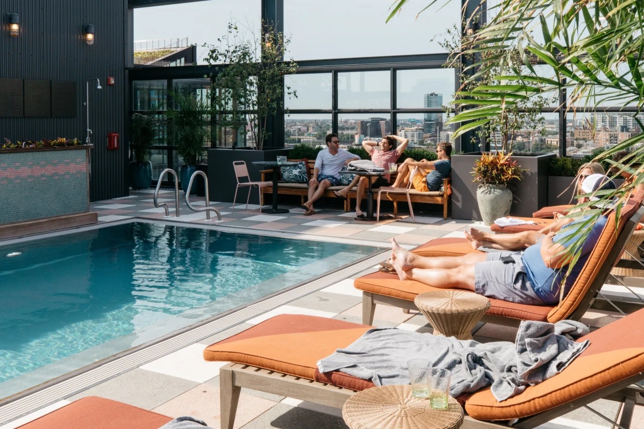 Heritage is a combination bike shop and coffee shop, and there are a few of them in chicago. Chicago S West Loop A Guide For Eating Drinking Walking And Gawking Wsj