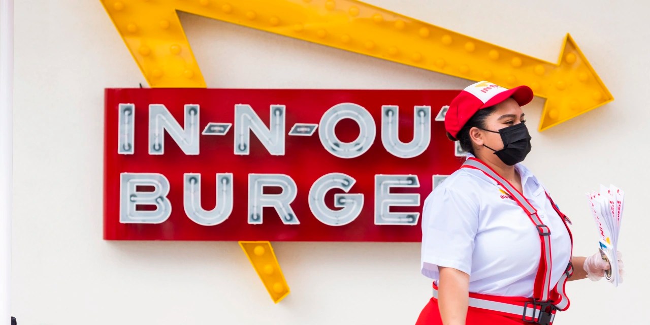 California fast food wages would be set by government under bill passed