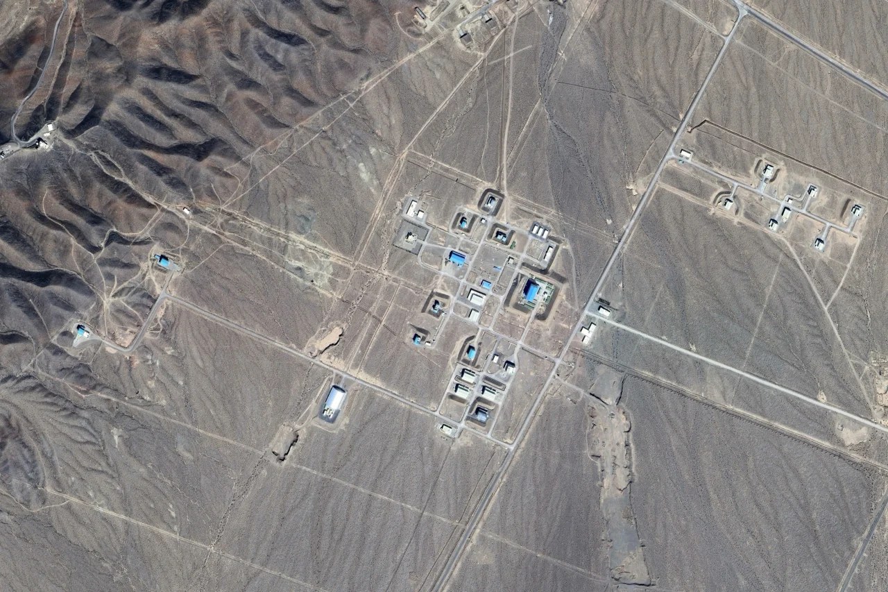 Iran Test Fires New Missile Wsj