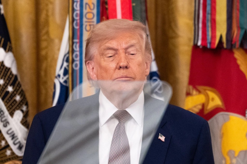 Federal regulators are probing prediction-market bets allegedly made by a White House teleprompter operator on President Trump’s speeches that netted more than 0,000 in profit  