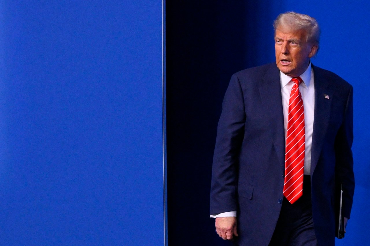 Trump Calls For Iran To Surrender As He Weighs Military Action Wsj