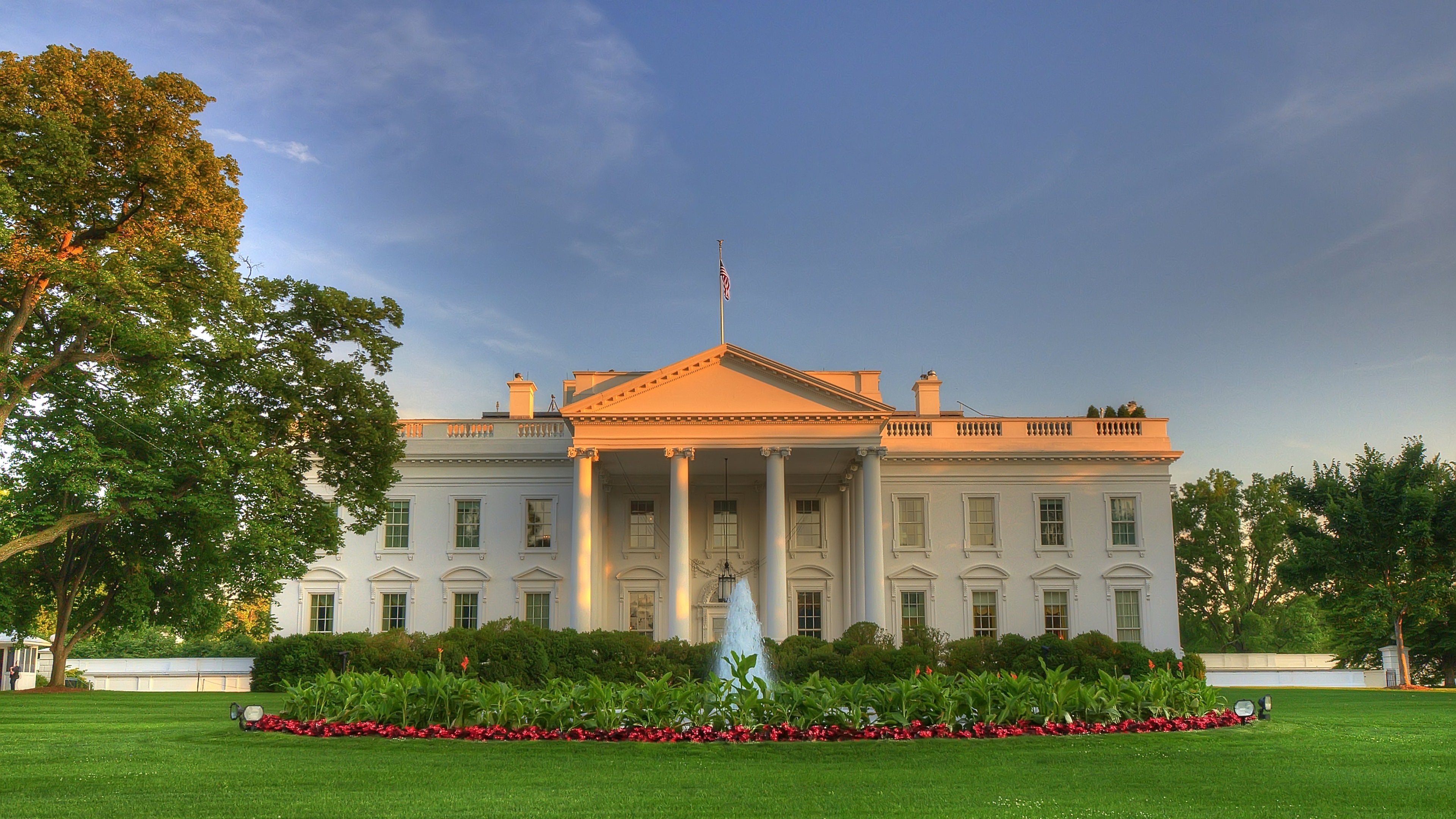 White house front view