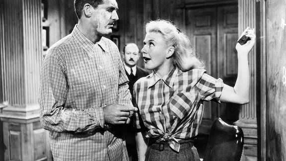She would return in 1953 as a huge megastar with 3 hit movies in a row.this movie, monkey business is a gleeful look at what happens when a scientist (cary grant) comes upon the fountain of youth and unknowingly drinks the formula. Vudu Monkey Business Howard Hawks Cary Grant Ginger Rogers Charles Coburn Watch Movies Tv Online