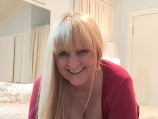 Adrianna_4u Live Webcam on Streamate