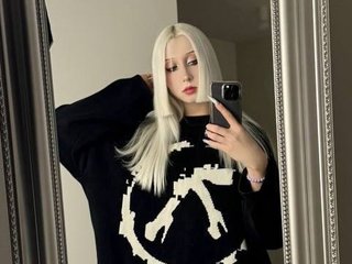 AltBabeDoll Live Webcam on Streamate