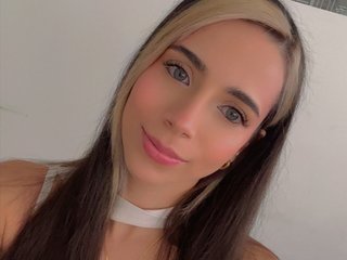 AndreaDuquee Live Webcam on Streamate