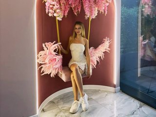 AnnSoleil Live Webcam on Streamate