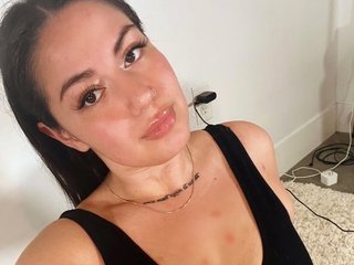 AnnaGloss Live Webcam on Streamate
