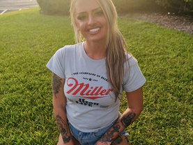 Beachblondie7413 Live Webcam on Streamate