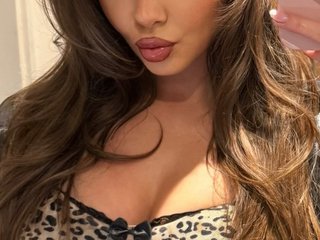 CHERRY_2HOT2HAND... Live Webcam on Streamate