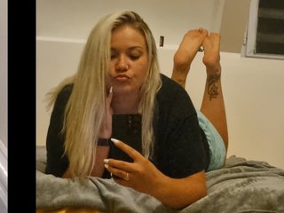 Deaf_BraBuster Live Webcam on Streamate