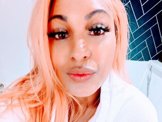 Ebony_Diamonds Live Webcam on Streamate