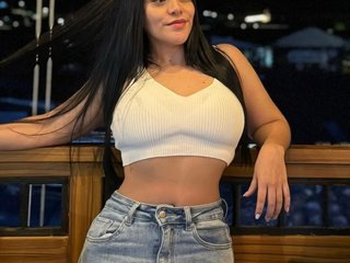 EmaBenson Live Webcam on Streamate