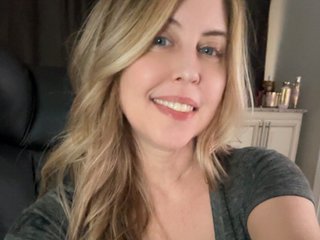 KayBayBees Live Webcam on Streamate