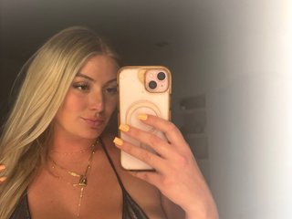 Kyliemae69 Live Webcam on Streamate