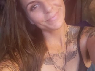 Ladyluvxo Live Webcam on Streamate