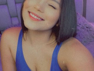 Laura_Sanz77 Live Webcam on Streamate