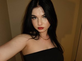 LioraMoon Live Webcam on Streamate