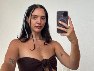 Lishaluxe Live Webcam on Streamate