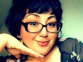 LuckLucy Live Webcam on Streamate