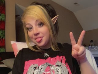 LunaSynns Live Webcam on Streamate