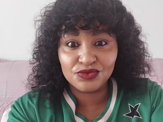 MadamCee Live Webcam on Streamate