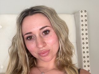 Nikkixxtaylor Live Webcam on Streamate