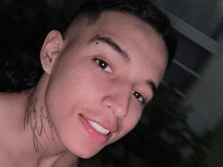 NoahThomsonX Live Webcam on Streamate