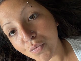 PinkPrincessB Live Webcam on Streamate