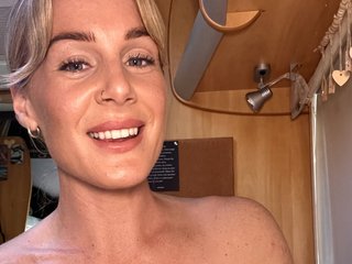 PixiePlayful_ox Live Webcam on Streamate