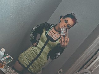 Pixxxi28 Live Webcam on Streamate